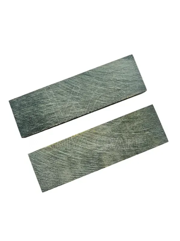 Buffalo Horn Natural scales